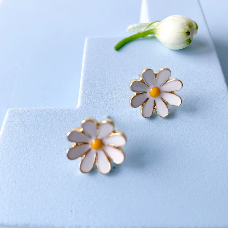 Daisy Flower Stud Earrings