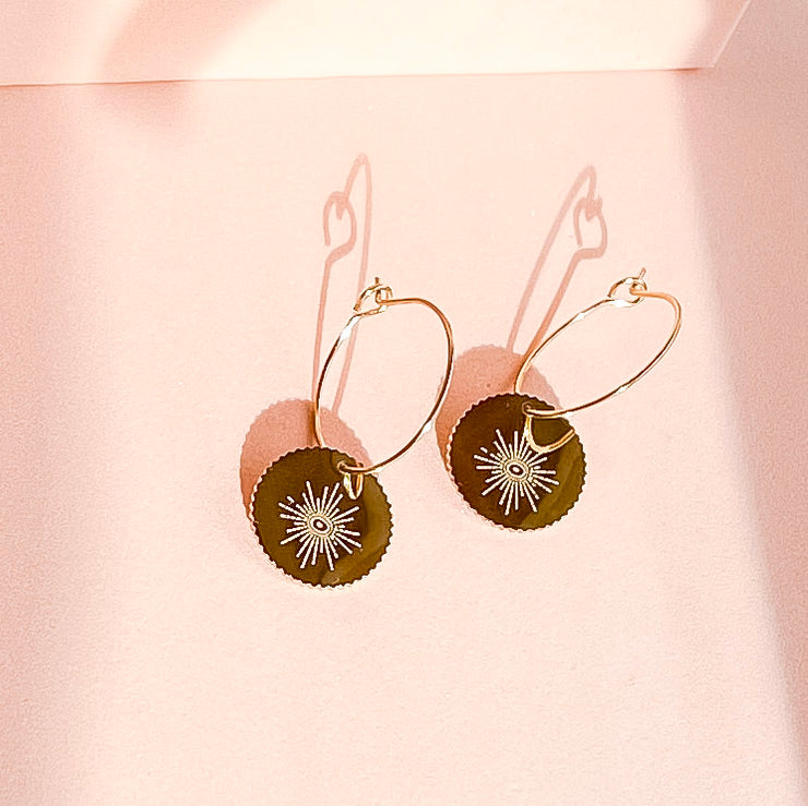 round golden earrings